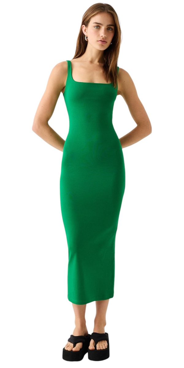 Vestido midi tirantes (BERSHKA)