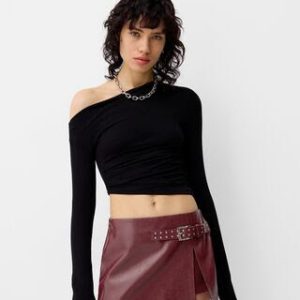 Falda mini efecto piel